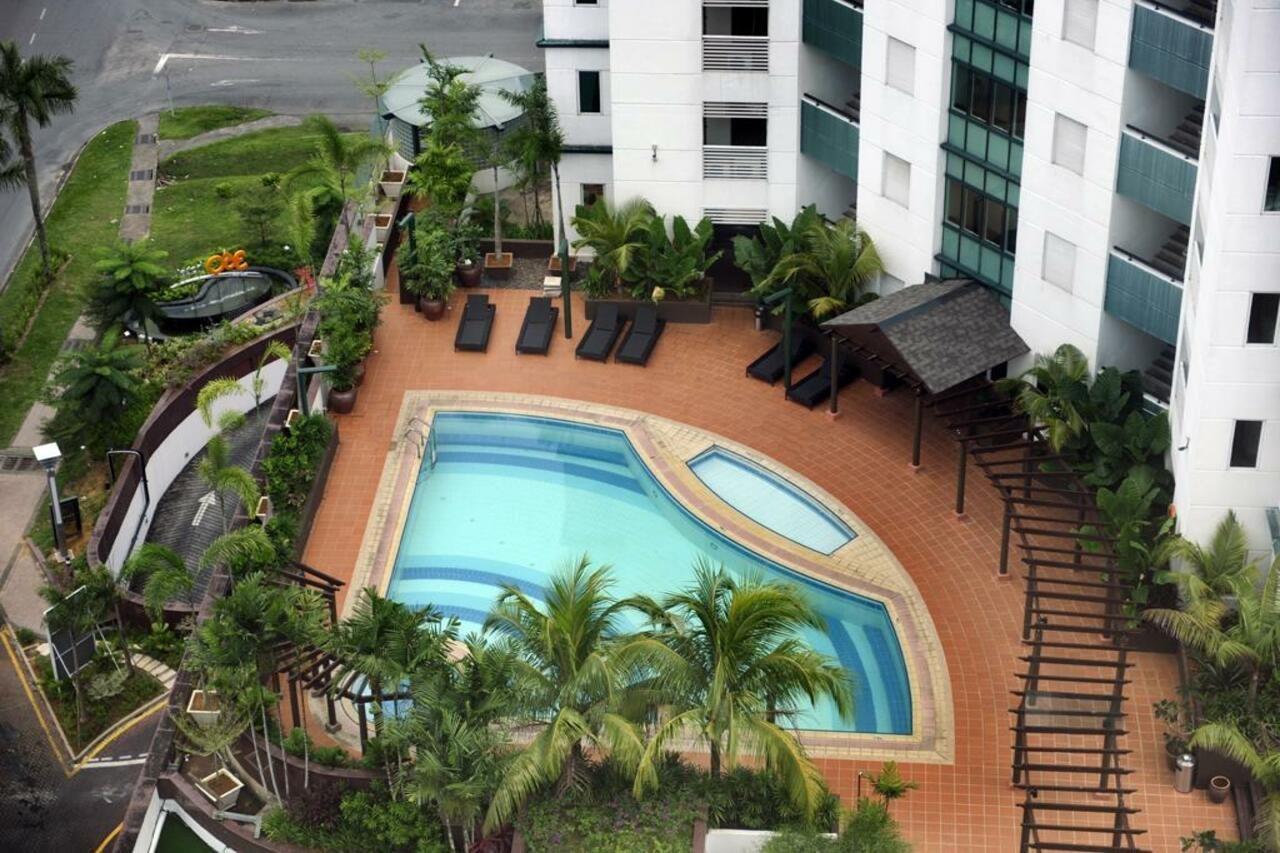 Hock Lee Hotel & Residences Kuching Exterior photo